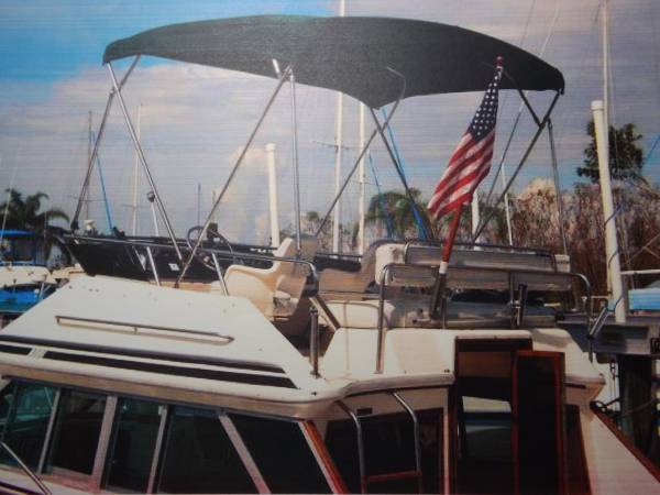 Sea Ray, dovoz USA — foto 10 z 12