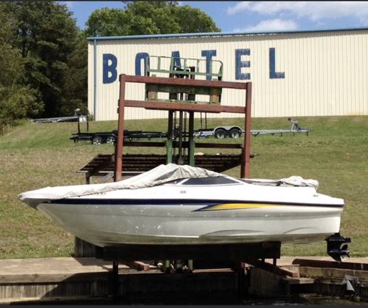 2004 Bayliner, dovoz USA — foto 1