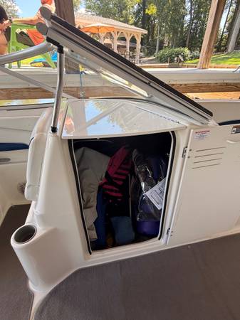 2004 Bayliner, dovoz USA — foto 6 z 12