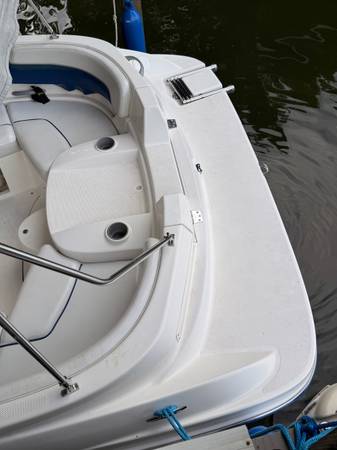 2004 Bayliner, dovoz USA — foto 9 z 12