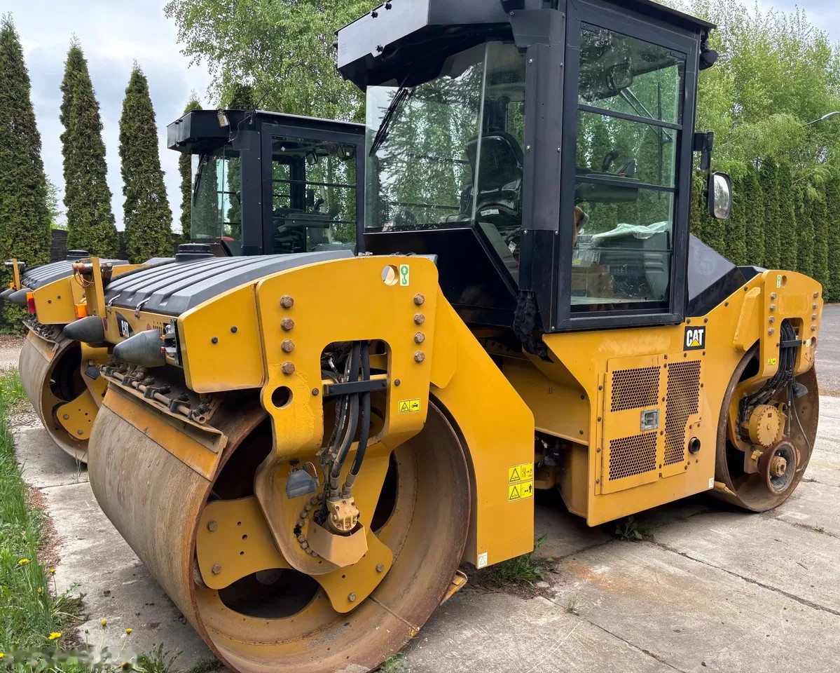 2016 Caterpillar, 5 000 mth, dovoz Skladem v EU — foto 11 z 23