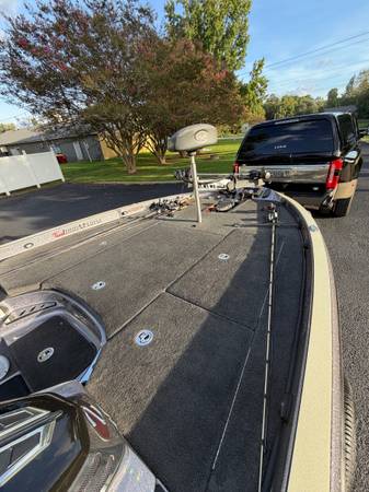 2016 Ranger, dovoz USA — foto 9 z 12
