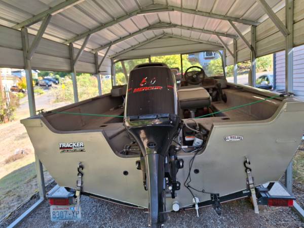 Tracker, dovoz USA — foto 3 z 11