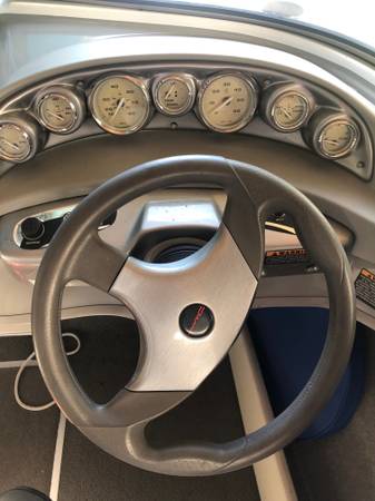2007 Bayliner, dovoz USA — foto 4 z 8