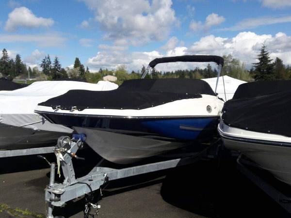 2017 Bayliner, dovoz USA — foto 1