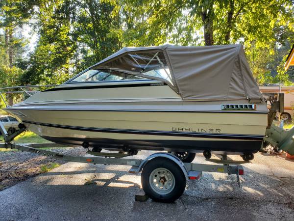 Bayliner, dovoz USA — foto 3 z 9