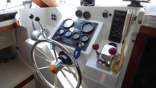 Bayliner, dovoz USA — foto 6 z 12