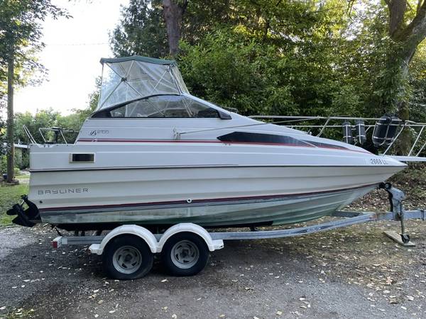 Bayliner, dovoz USA — foto 2 z 12