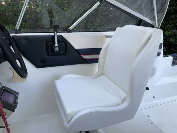 Bayliner, dovoz USA — foto 7 z 12