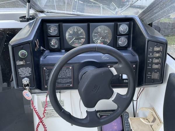 Bayliner, dovoz USA — foto 9 z 12