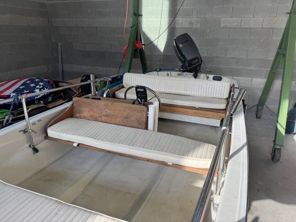 Boston Whaler, dovoz USA — foto 3 z 12