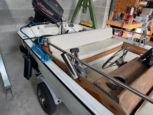 Boston Whaler, dovoz USA — foto 8 z 12