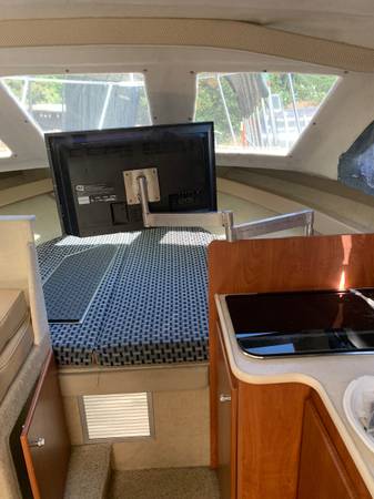 2005 Bayliner, dovoz USA — foto 3 z 12