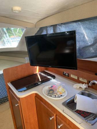 2005 Bayliner, dovoz USA — foto 5 z 12