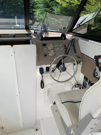 2005 Bayliner, dovoz USA — foto 8 z 12