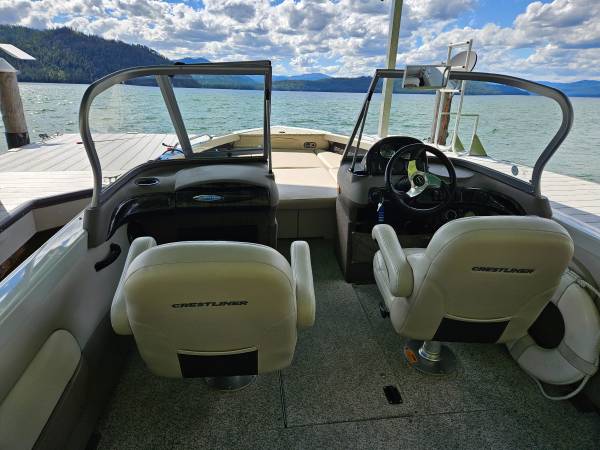 2011 Crestliner, dovoz USA — foto 5 z 7