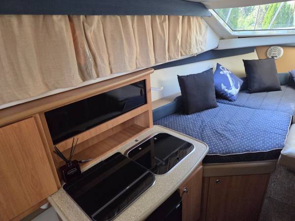 2007 Bayliner, dovoz USA — foto 9 z 12