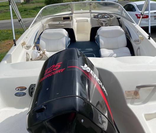 2001 Bayliner, dovoz USA — foto 9 z 12