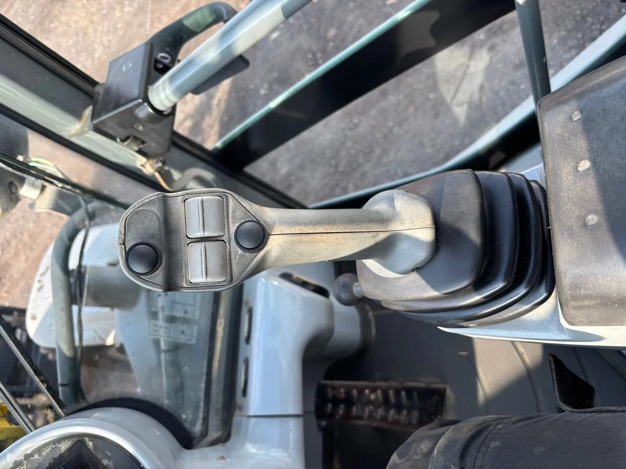 2009 Kramer 480, 5 754 mth, dovoz Skladem v EU — foto 15 z 16