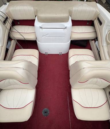 Sea Ray, dovoz USA — foto 4 z 12