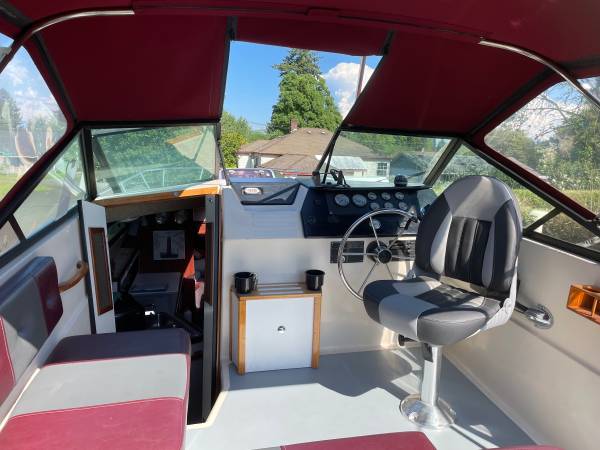 Bayliner, dovoz USA — foto 9 z 10