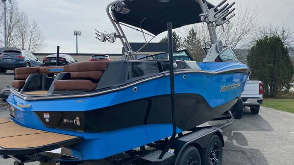 2022 MasterCraft, dovoz USA — foto 2 z 9