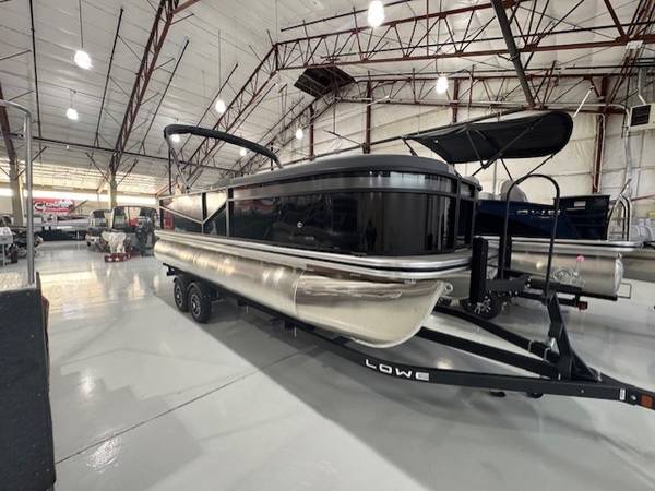 2026 Lowe, dovoz USA — foto 6 z 12