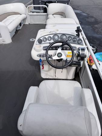 2005 Crestliner, dovoz USA — foto 7 z 11