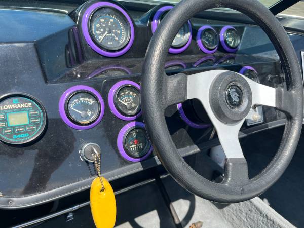 Checkmate Persuader 219, dovoz USA — foto 2 z 12