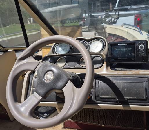 1999 Crestliner, dovoz USA — foto 9 z 11