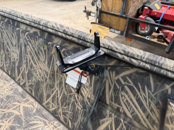 2018 Lowe, dovoz USA — foto 11 z 12