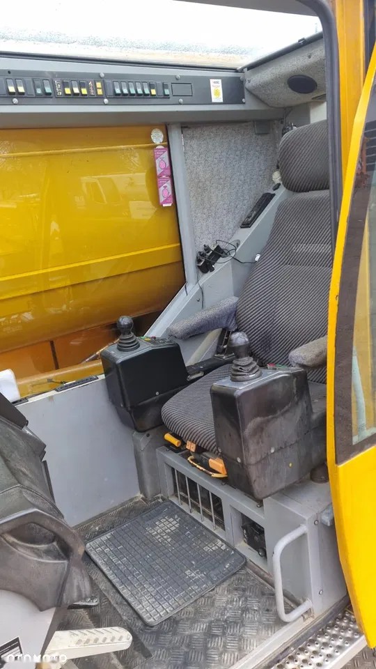 2002 Liebherr LTM, 26 800 mth, dovoz Skladem v EU — foto 10 z 24