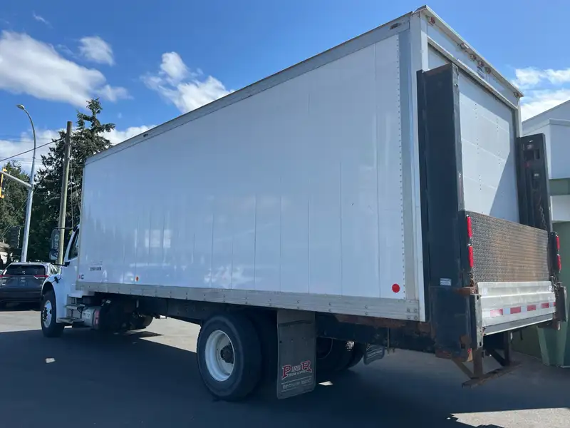 2018 Freightliner Unspecified Sprinter, bílá, 137 250 km, dovoz Kanada — foto 6 z 8