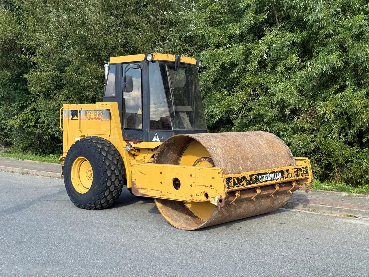 1998 Caterpillar, 2 600 mth, dovoz Skladem v EU — foto 2 z 15