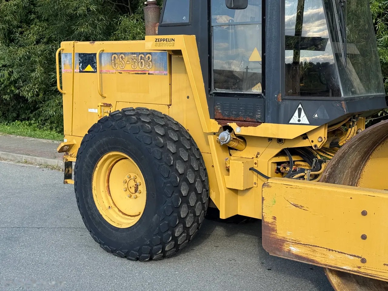 1998 Caterpillar, 2 600 mth, dovoz Skladem v EU — foto 6 z 15