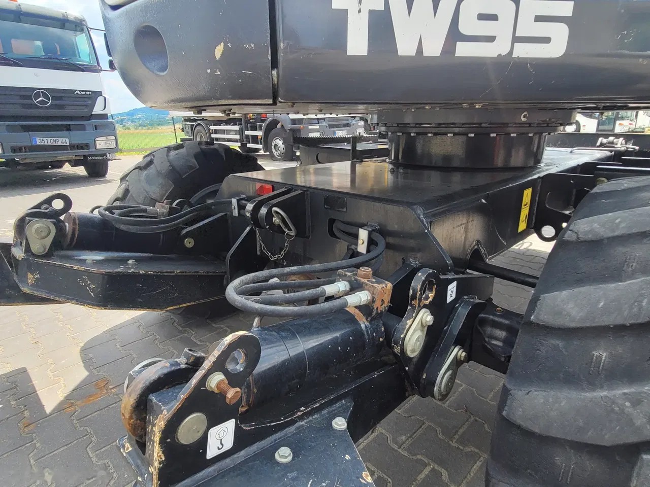 2017 Schaeff TW, 6 500 mth, dovoz Skladem v EU — foto 4 z 24