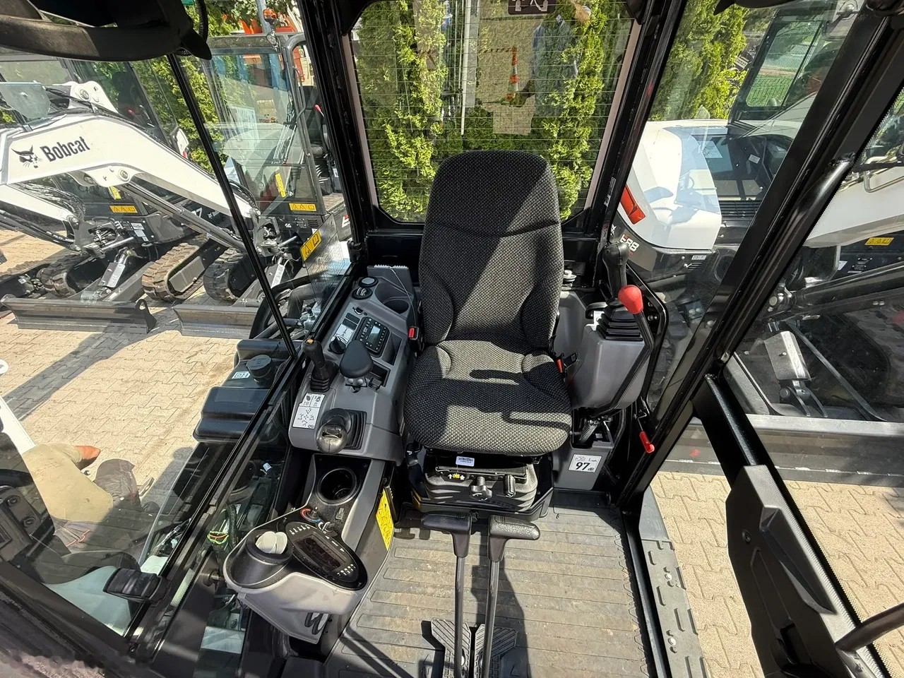 2026 Bobcat E60, 2 mth, dovoz Skladem v EU — foto 11 z 11