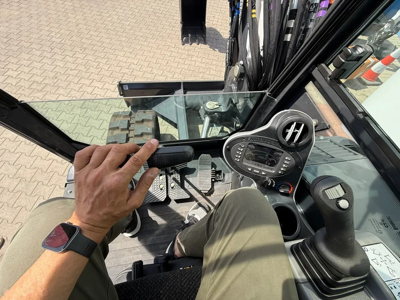2026 Bobcat E88, 2 mth, dovoz Skladem v EU — foto 7 z 10