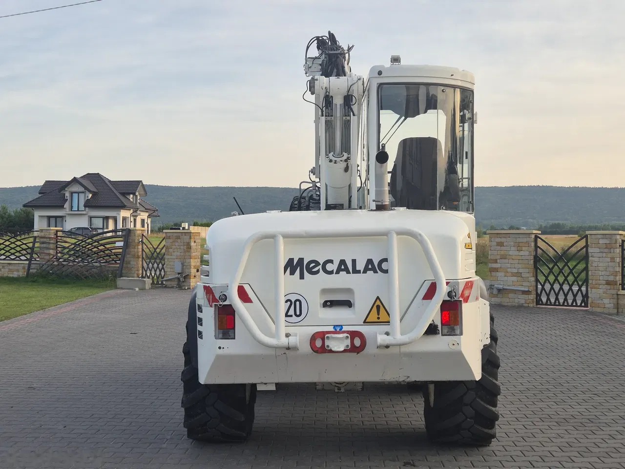 2015 Mecalac, 11 078 mth, dovoz Skladem v EU — foto 14 z 24