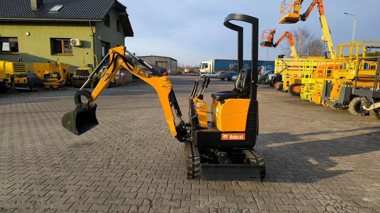 2018 Bobcat E08 AAEM, 1 665 mth, dovoz Skladem v EU — foto 13 z 15