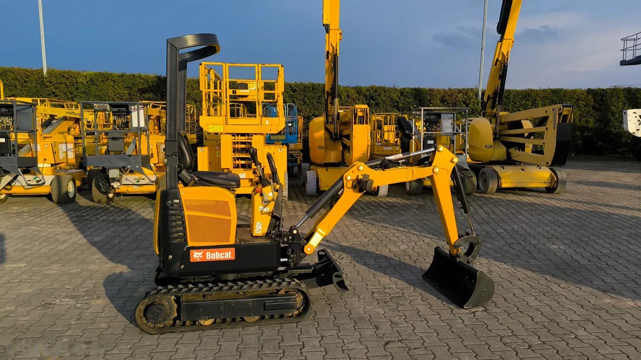 2018 Bobcat E08 AAEM, 1 665 mth, dovoz Skladem v EU — foto 4 z 15