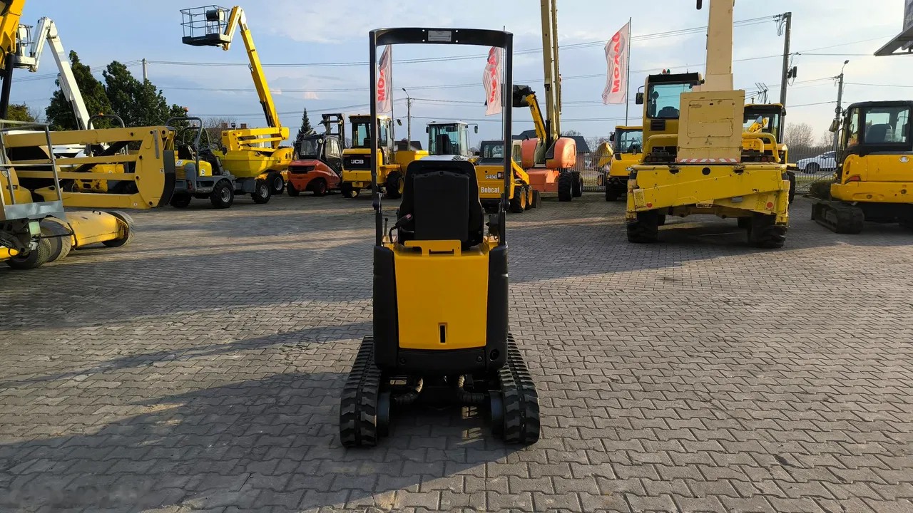 2018 Bobcat E08 AAEM, 1 665 mth, dovoz Skladem v EU — foto 6 z 15