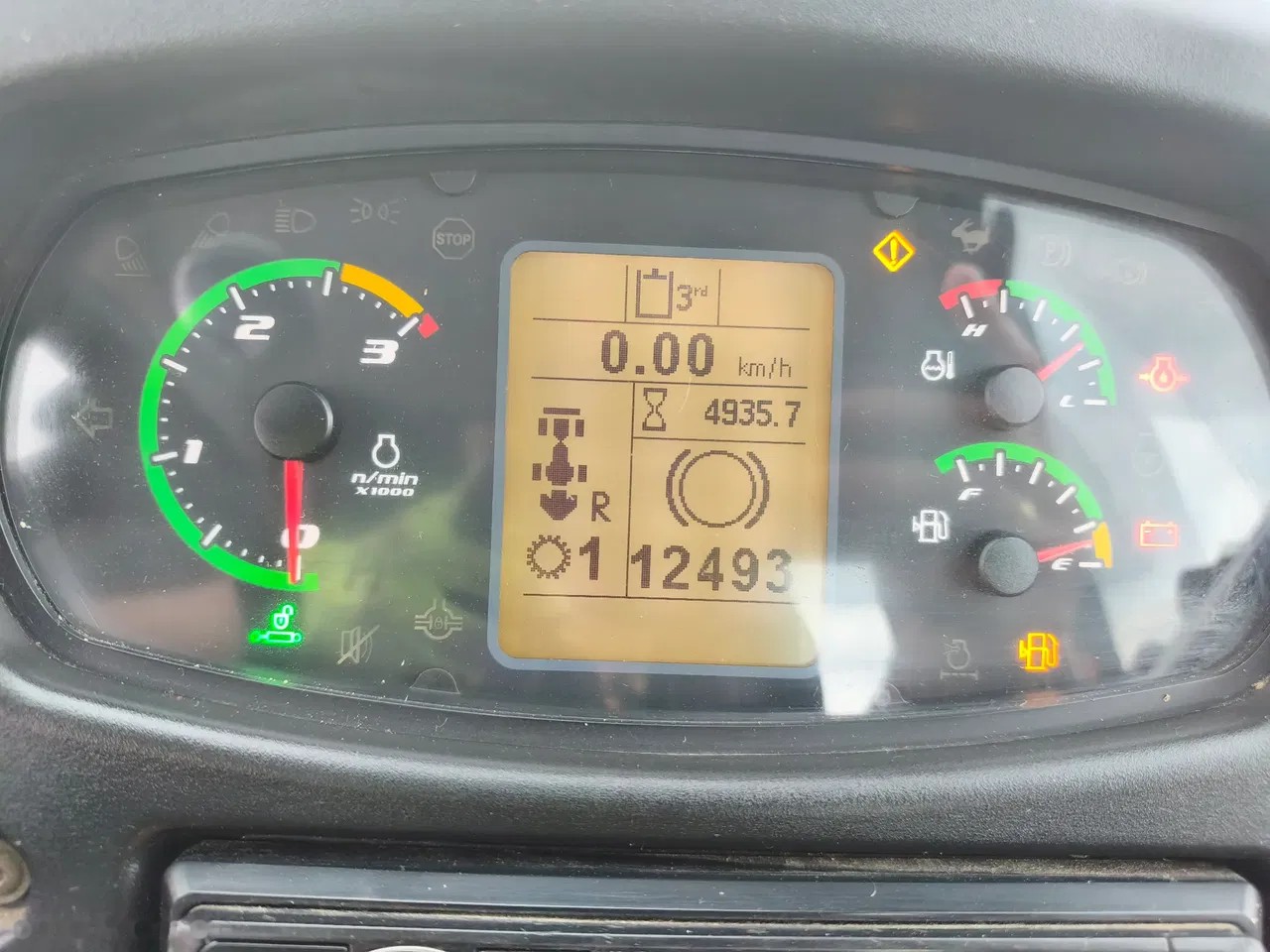 2019 Case 321F, 4 398 mth, dovoz Skladem v EU — foto 10 z 15