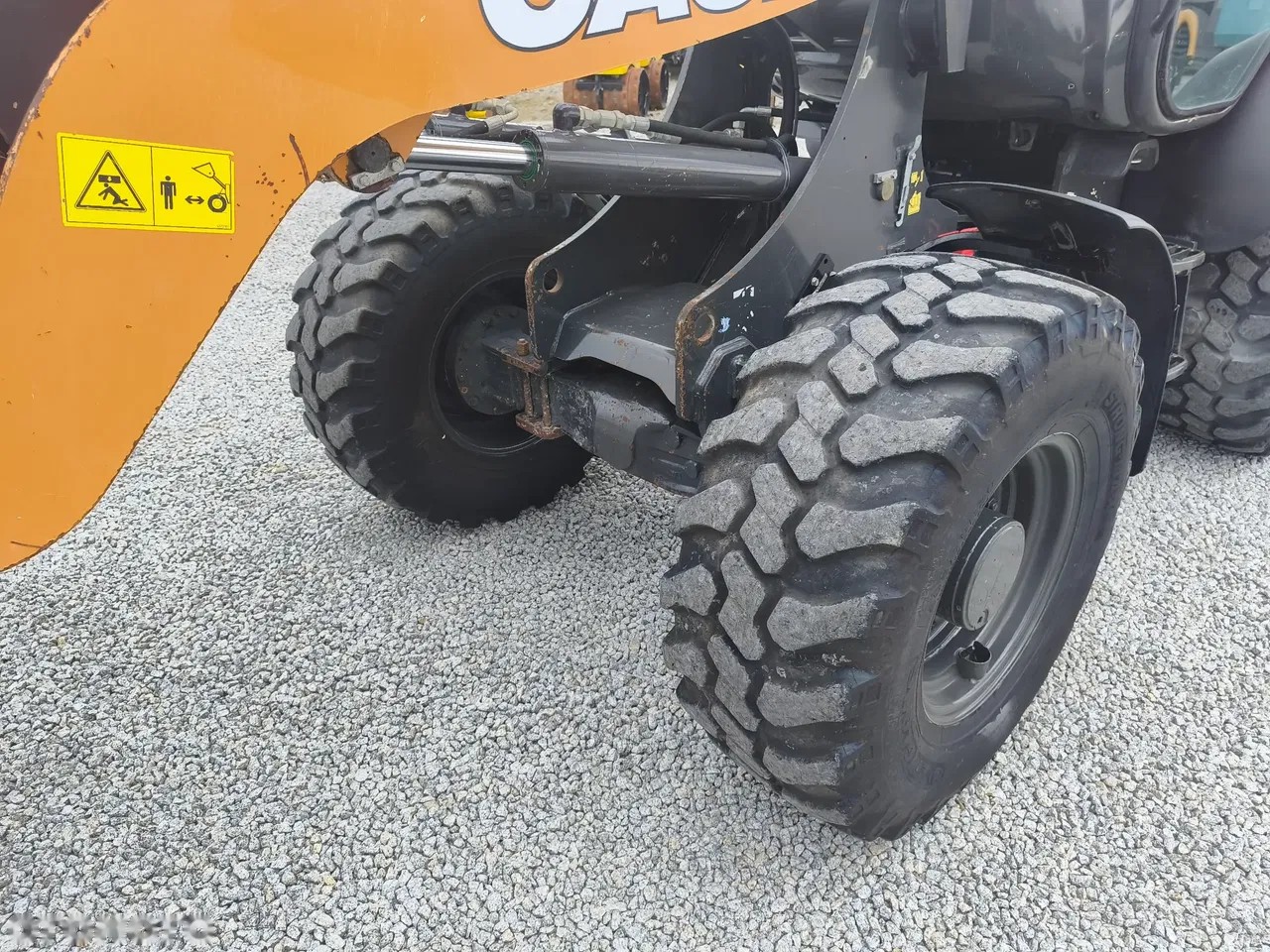 2019 Case 321F, 4 398 mth, dovoz Skladem v EU — foto 13 z 15
