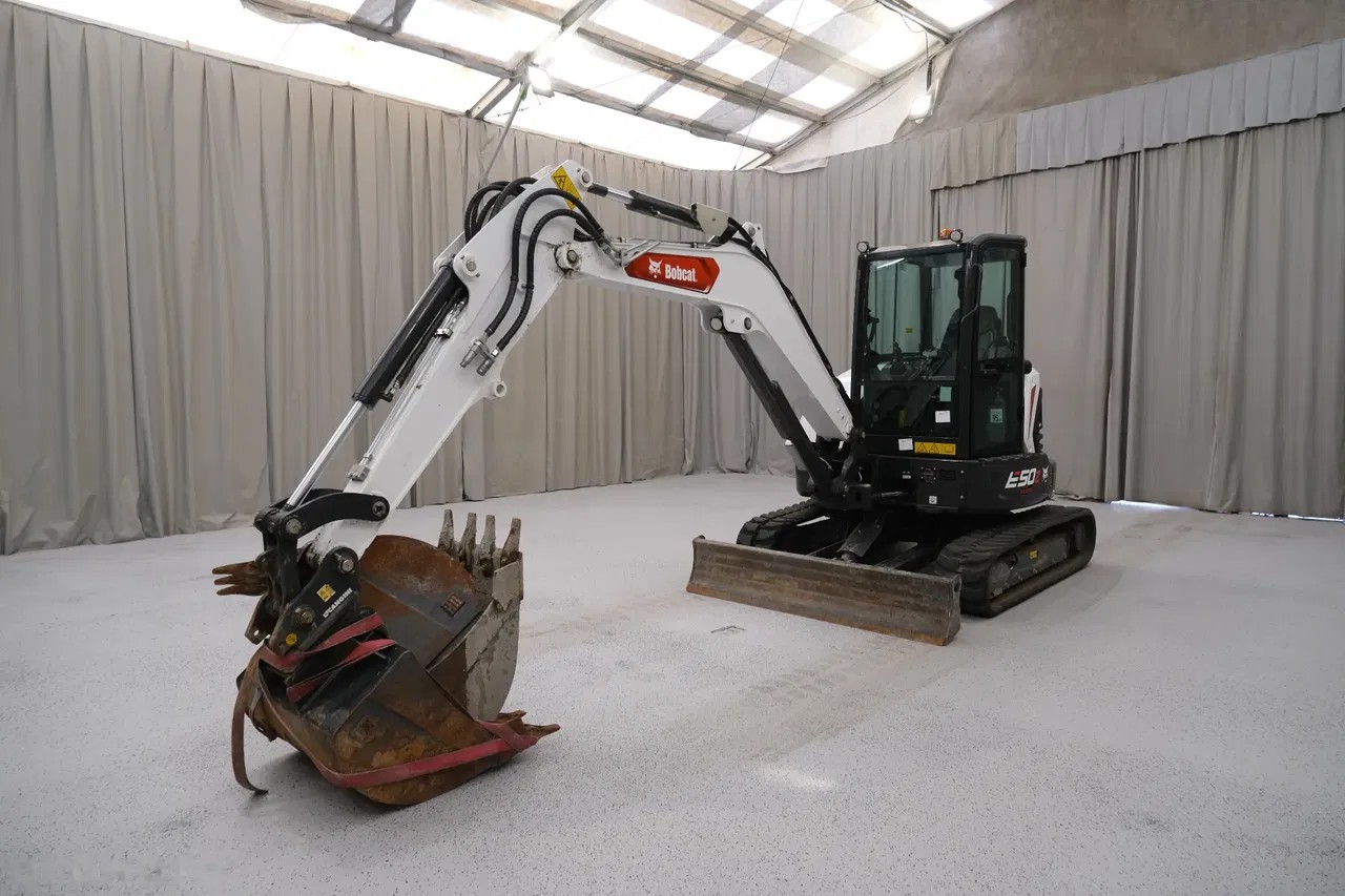 2025 Bobcat E50Z, 617 mth, dovoz Skladem v EU — foto 1