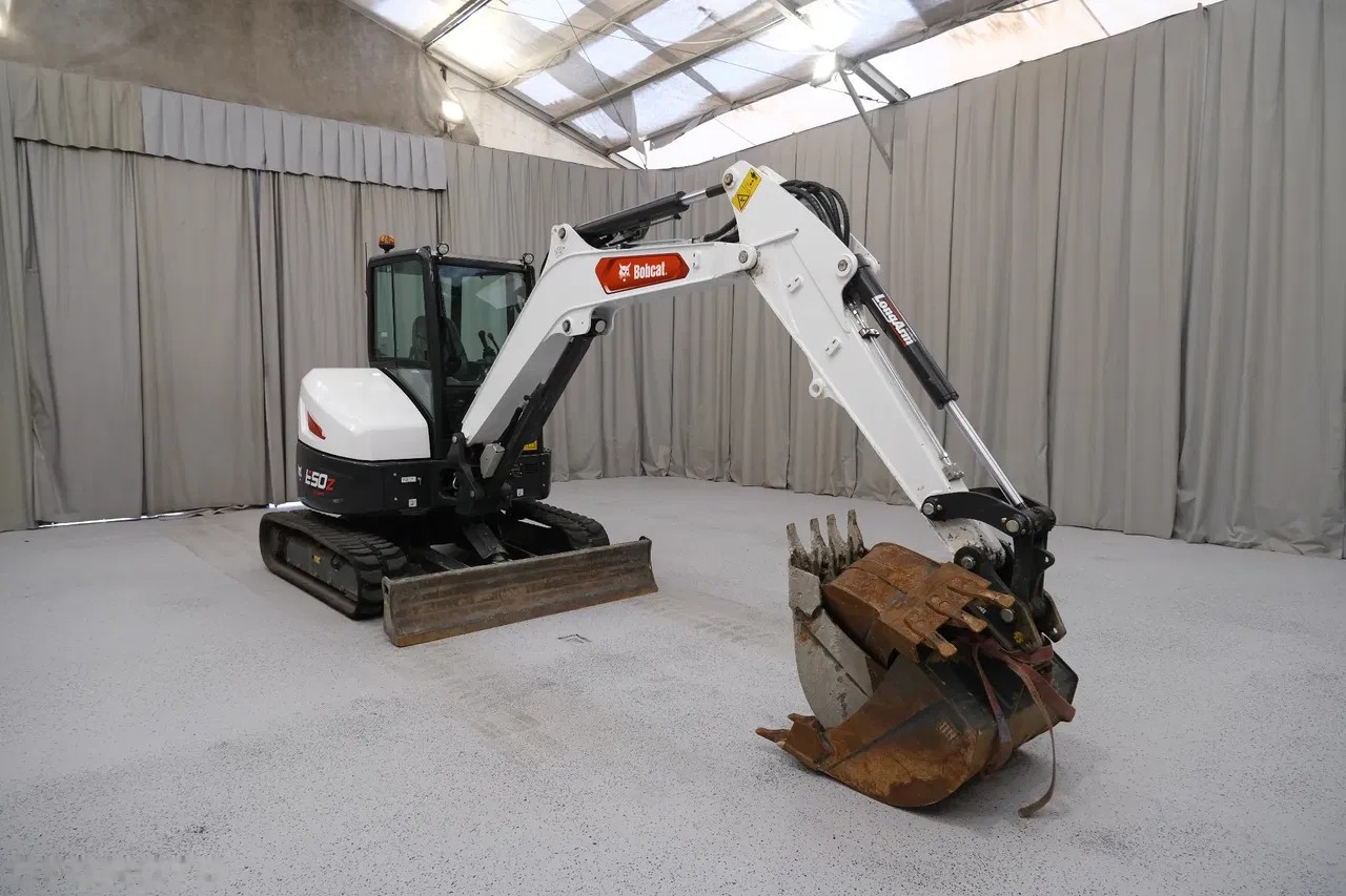 2025 Bobcat E50Z, 617 mth, dovoz Skladem v EU — foto 4 z 14