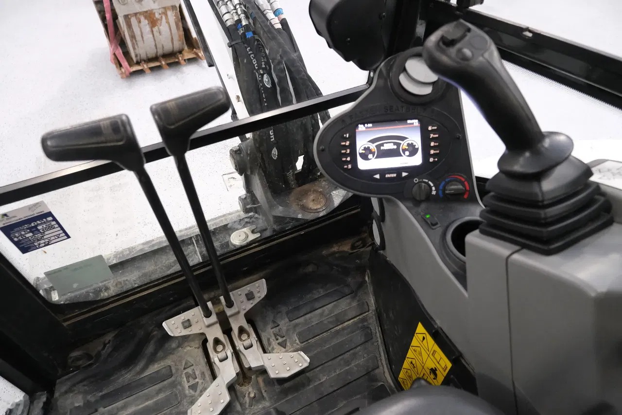 2025 Bobcat E50Z, 617 mth, dovoz Skladem v EU — foto 6 z 14