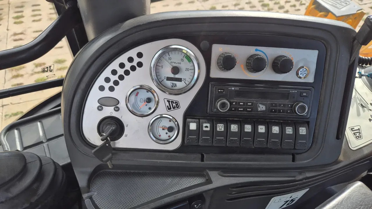 2006 JCB 3CX, 14 000 mth, dovoz Skladem v EU — foto 7 z 12