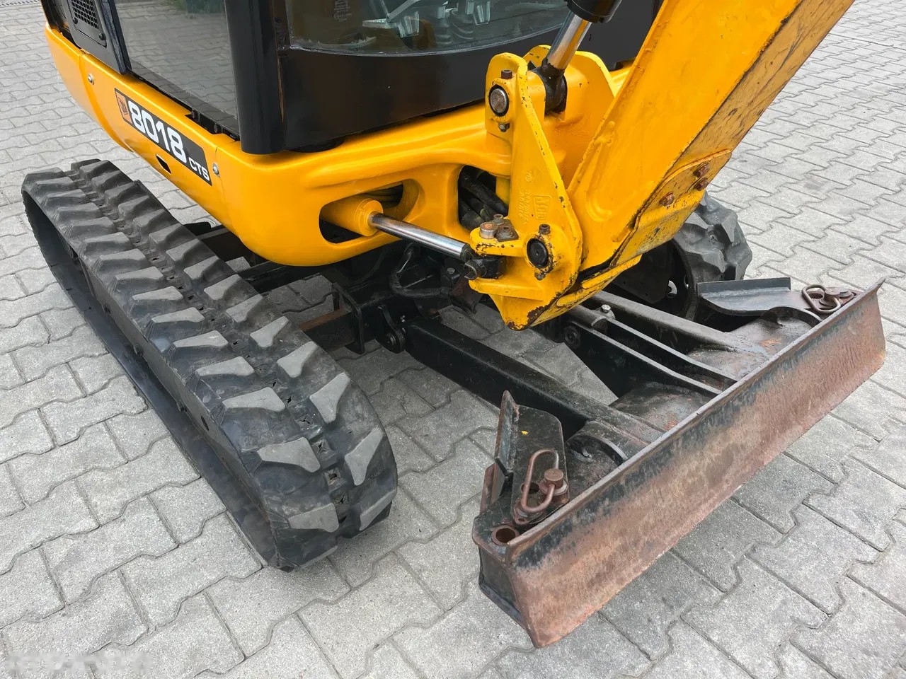 2012 JCB 8018 CTS, 1 344 mth, dovoz Skladem v EU — foto 7 z 21