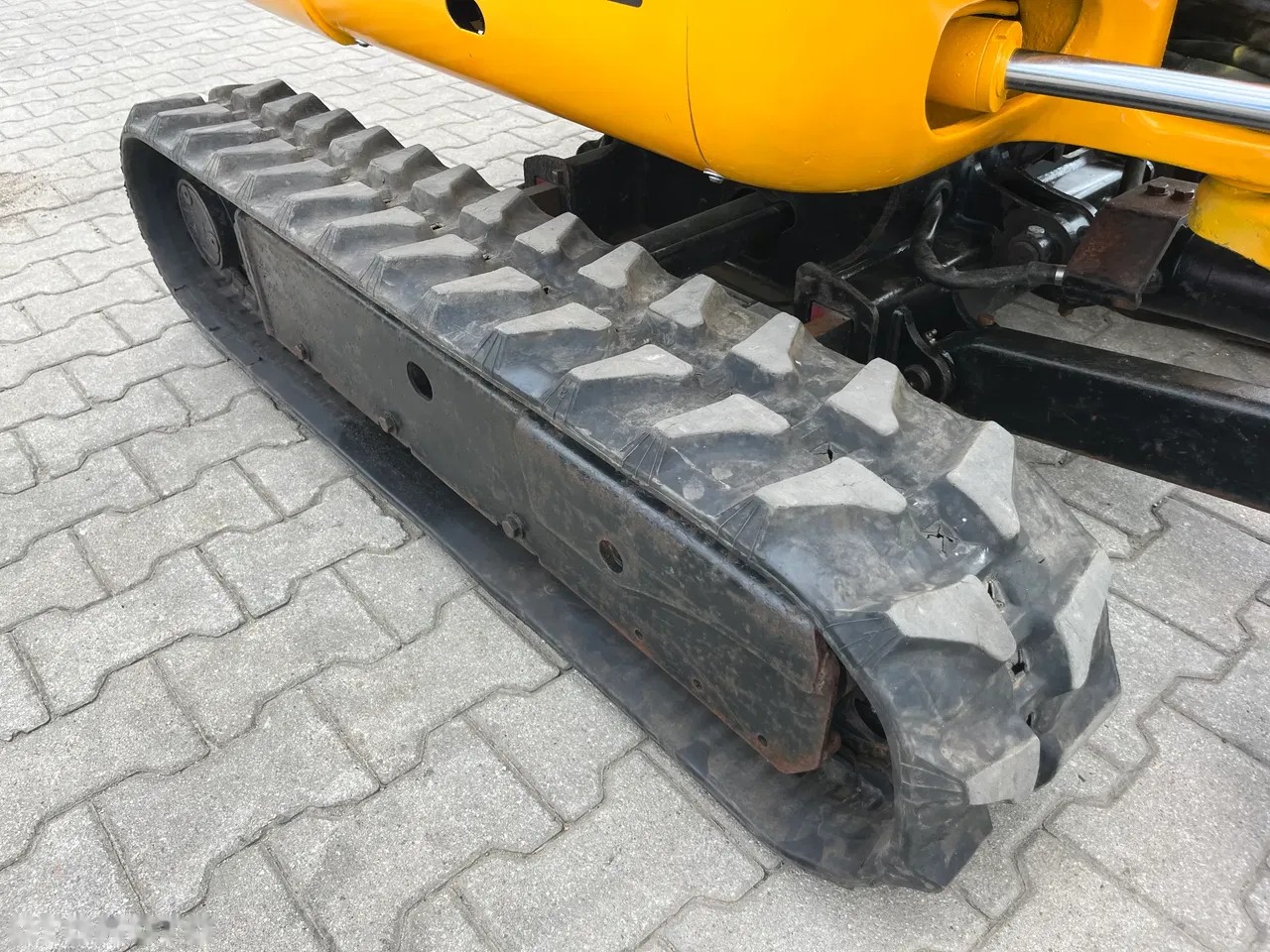 2012 JCB 8018 CTS, 1 344 mth, dovoz Skladem v EU — foto 9 z 21
